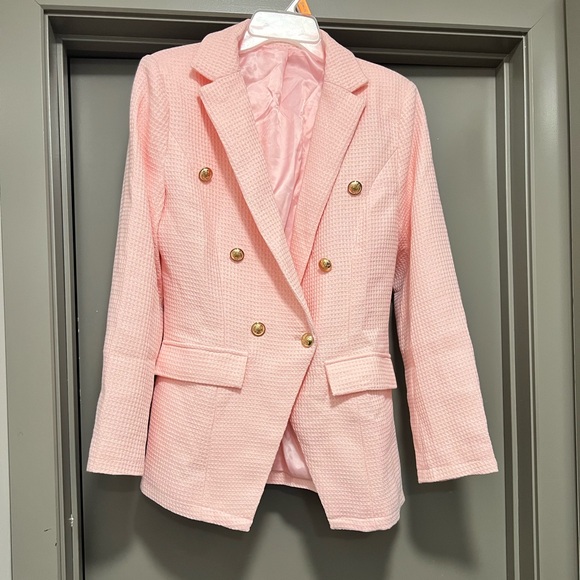 Woman’s pink jacket size medium - Picture 2 of 2
